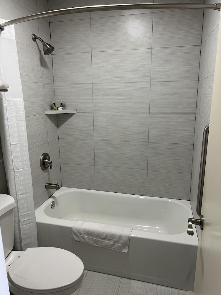 Garden Inn & Suite photo 17
