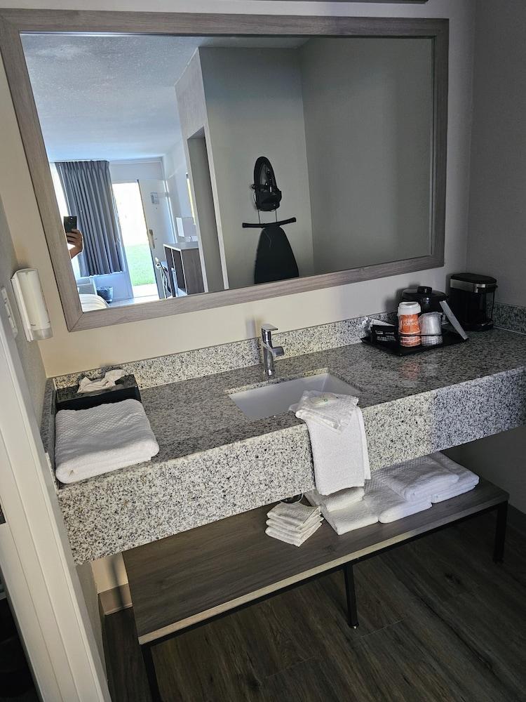 Quality Inn & Suites Ocala I-75 photo 7