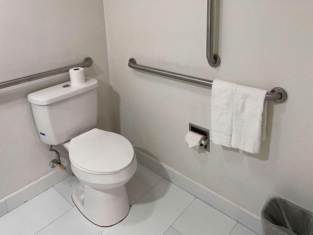 Motel 6 Hagerstown, MD photo 10