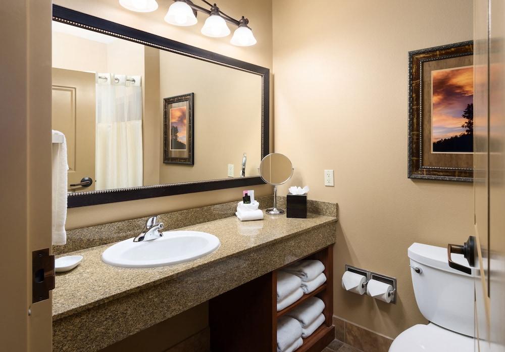 The Lodge at Deadwood Gaming Resort photo 16