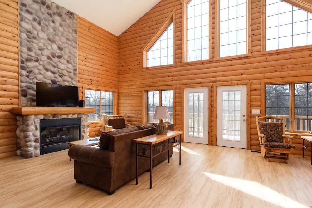Grand Bear Resort at Starved Rock photo 17