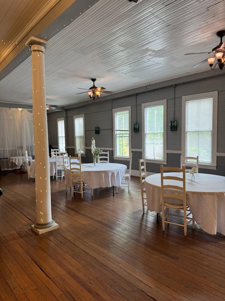 Balsam Mountain Inn photo 7