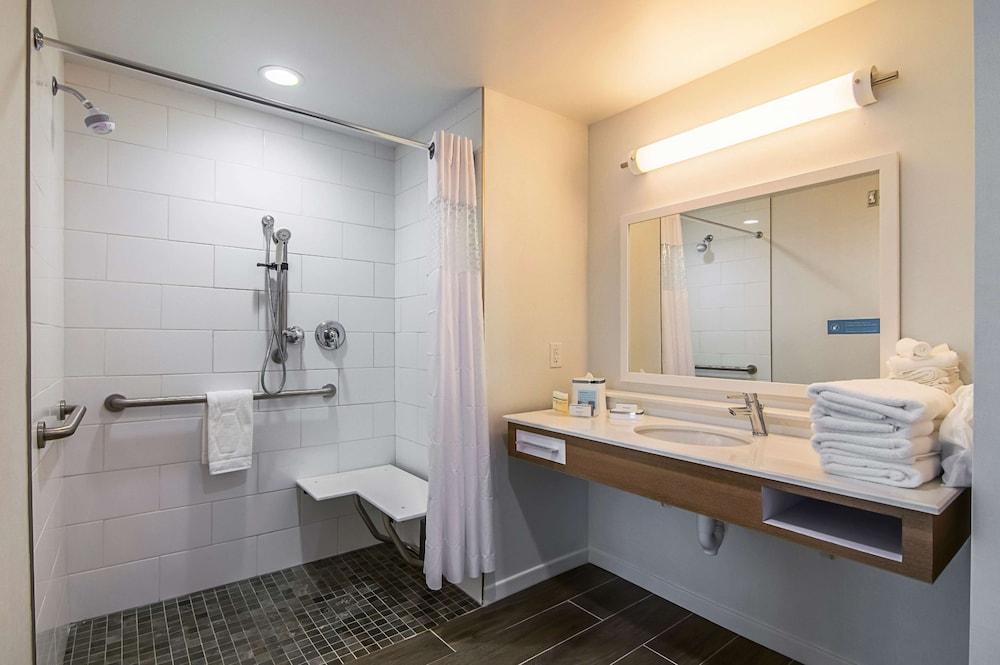 Hampton Inn & Suites Dallas/Richardson photo 20