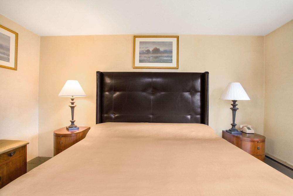 Knights Inn Endwell photo 8