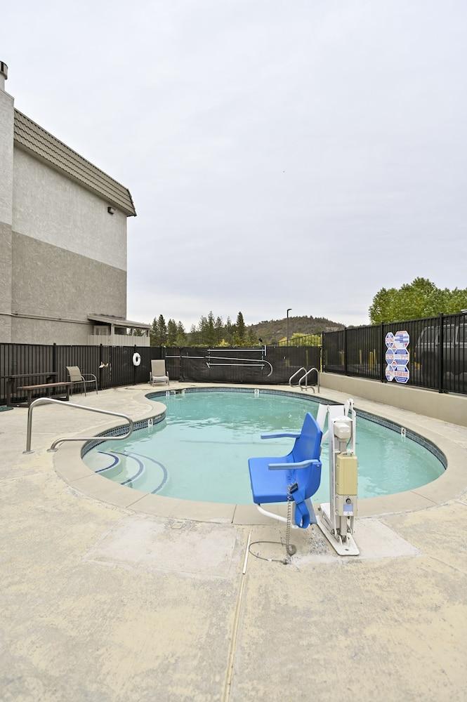 Comfort Inn Yreka I-5 photo 37