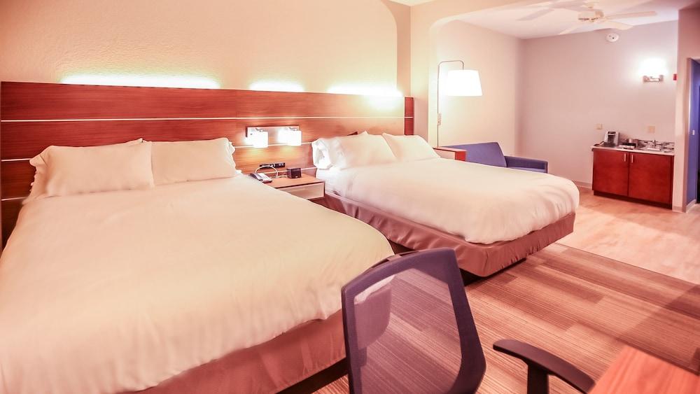 Holiday Inn Express Daytona Beach - Speedway, an IHG Hotel photo 4