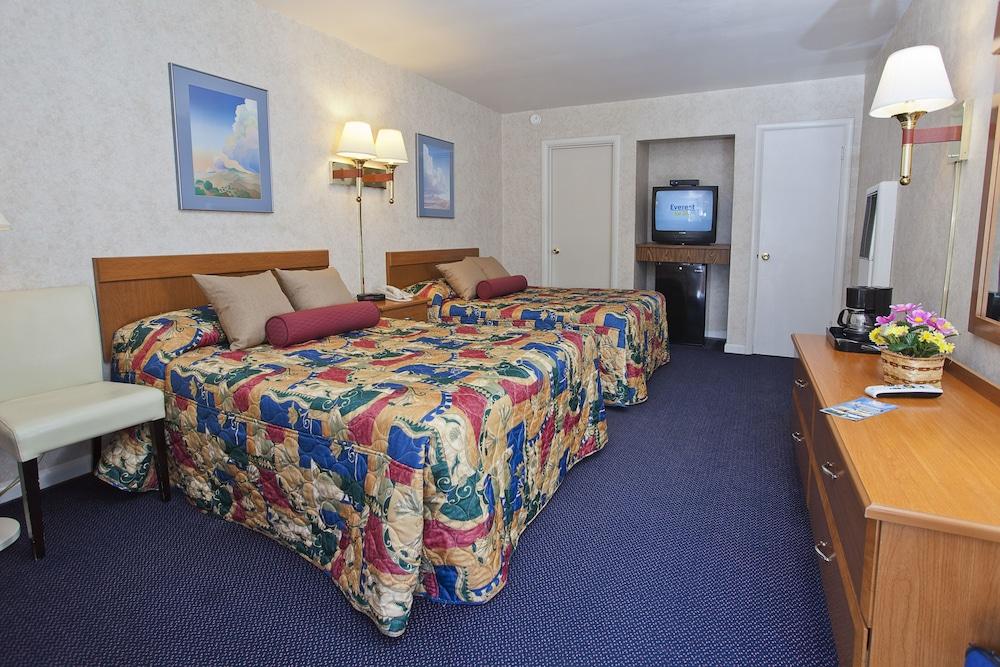 Townhouse Motel photo 5