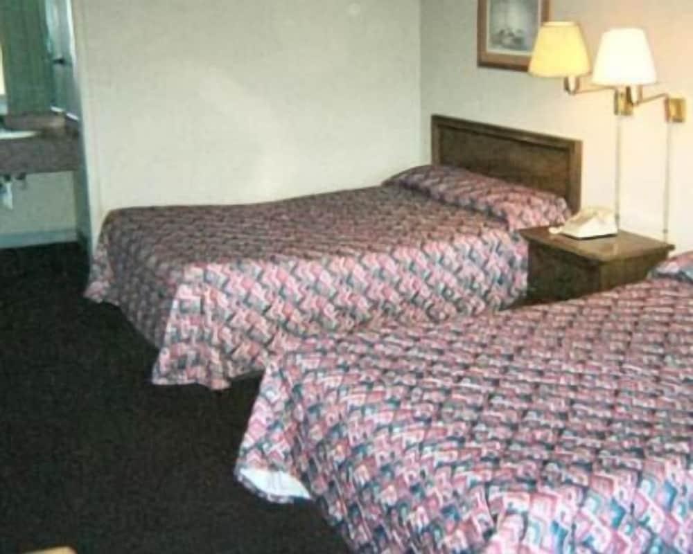 Royal Extended Stay Alcoa photo 10