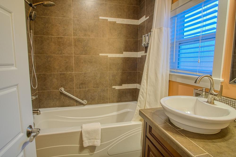 Palm Cottages photo 16