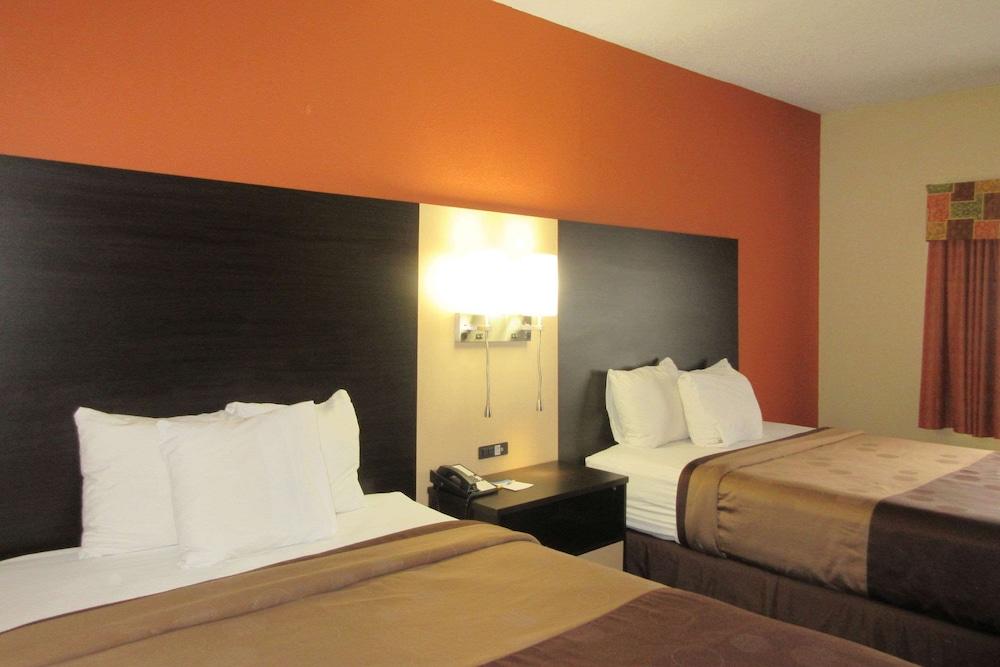 Quality Inn & Suites Benton Harbor - St. Joseph photo 15
