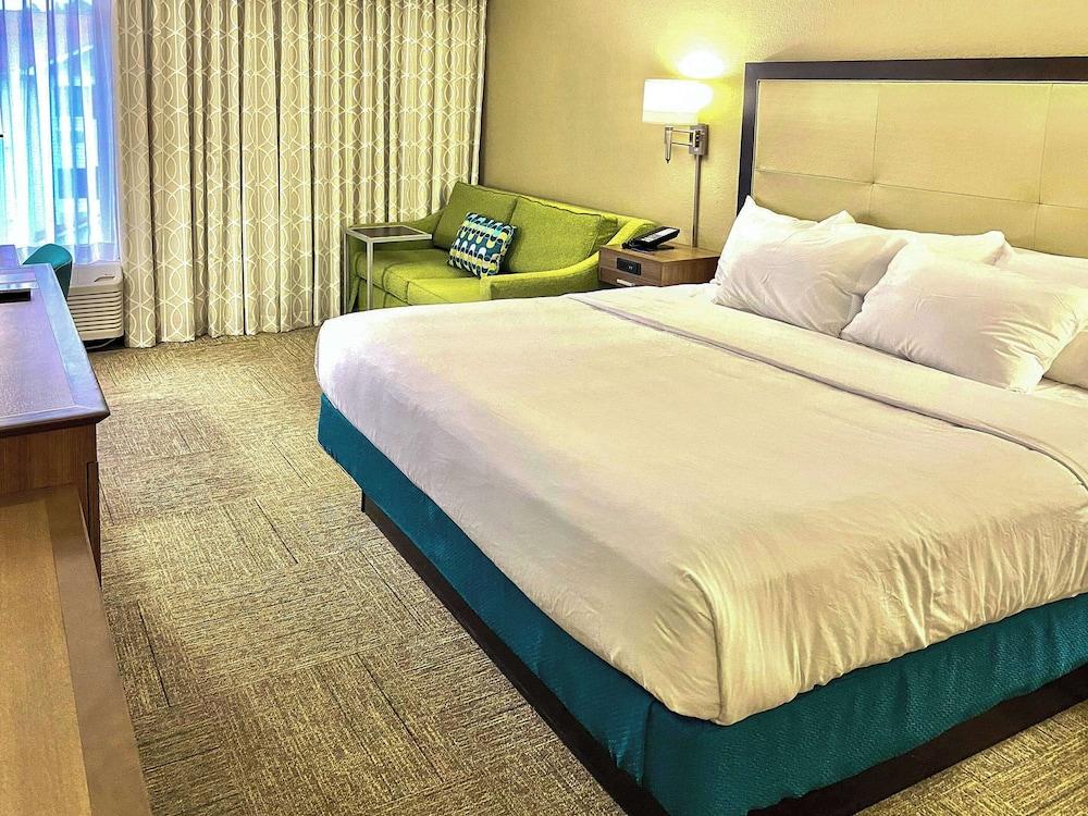Comfort Inn Darien - North Brunswick photo 22