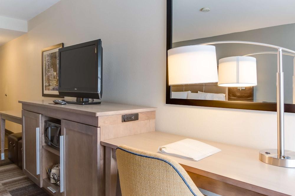 Hampton Inn Bellevue / Nashville-I-40 West photo 20