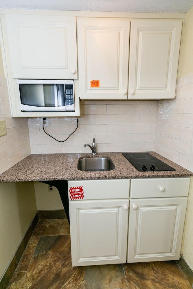 Gondolier Motel photo 29