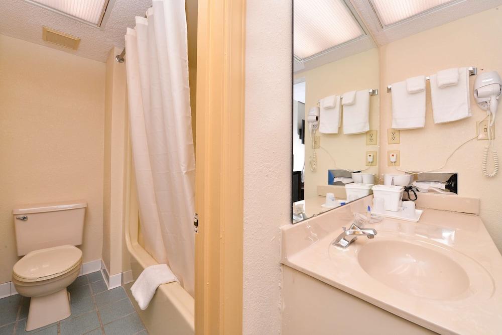 Americas Best Value Inn Bishopville photo 19