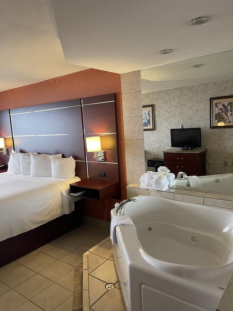 Breakers Resort Inn photo 14