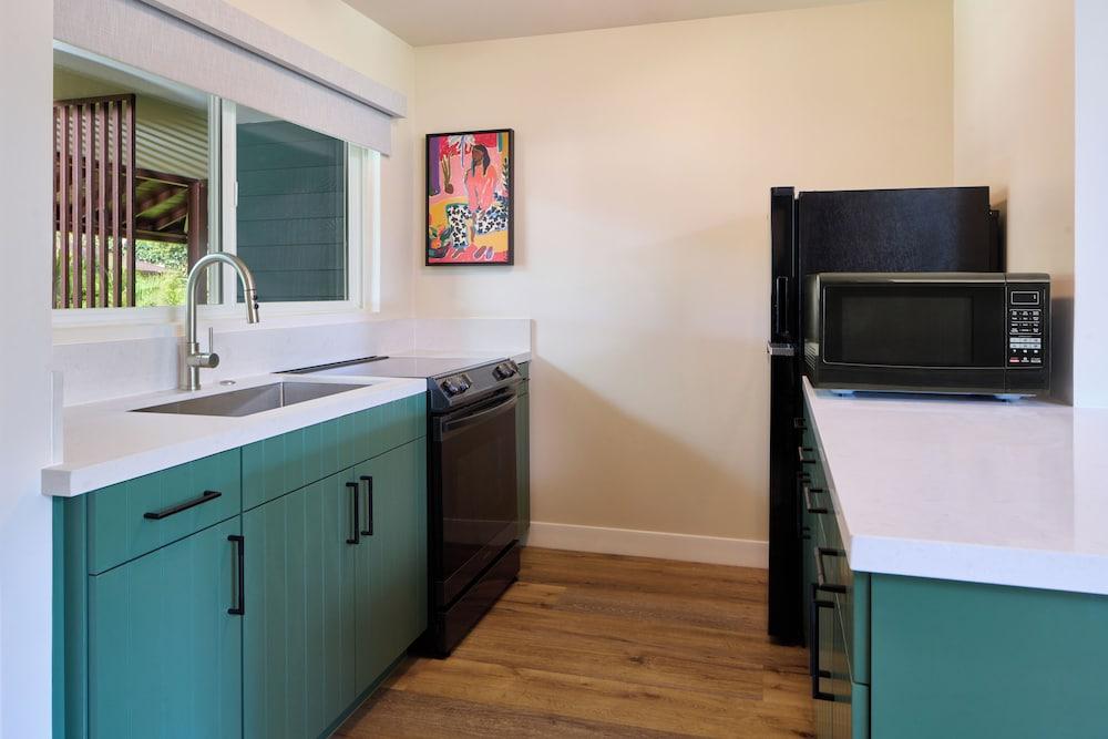Royal Lahaina Bungalows & Spa photo 31