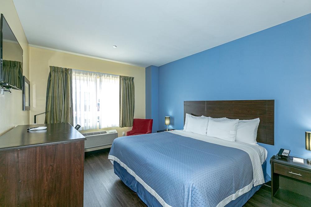 Ozone Inn & Suites photo 14