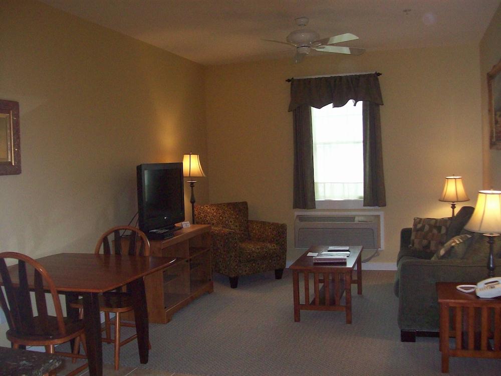 Colonel's Suites photo 14