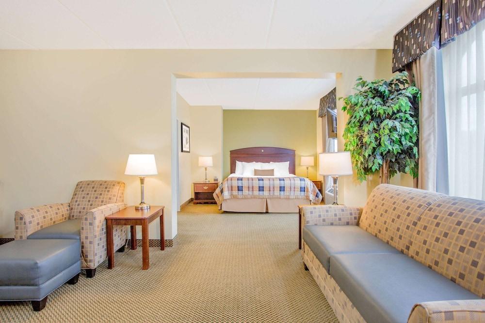 Spark by Hilton Rock Hill photo 6