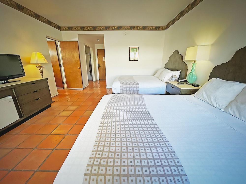 Y O Ranch Hotel photo 12