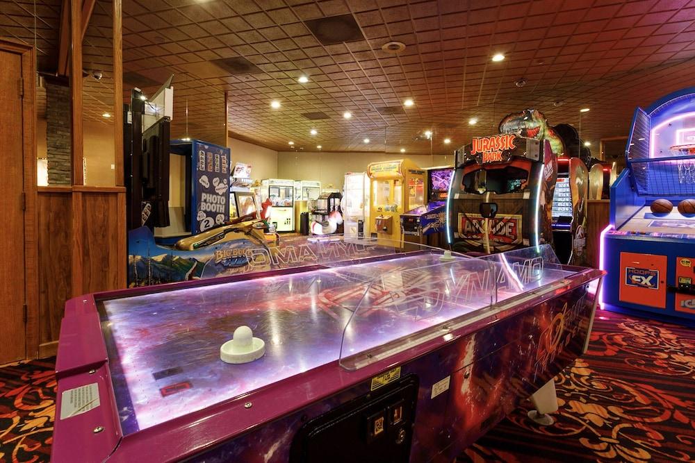 Maverick Hotel and Casino by Red Lion Hotels photo 80