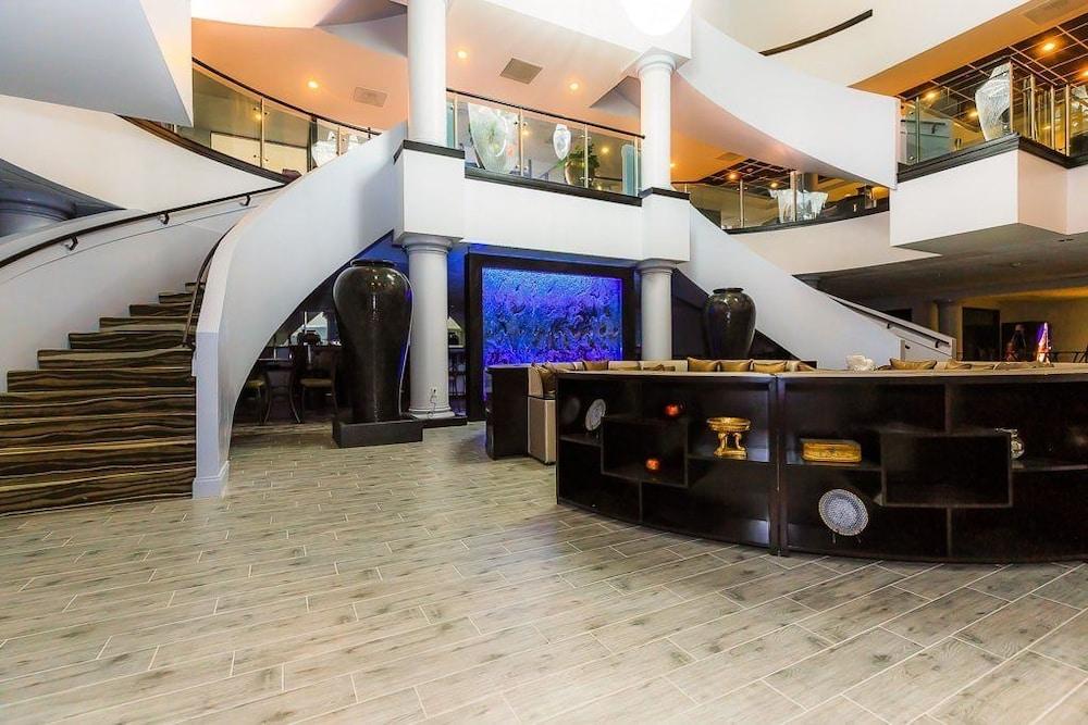 Regalia Hotel & Conference Center photo 42