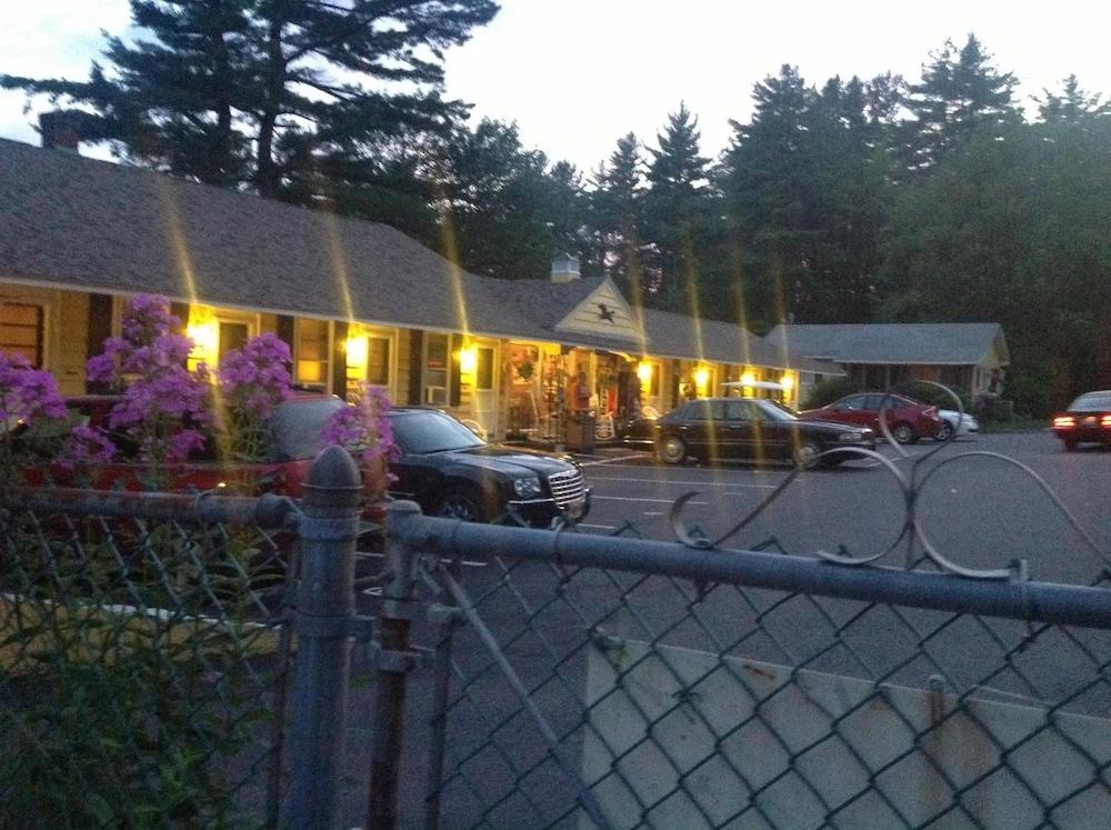 Lake Winnipesaukee Motel photo 53