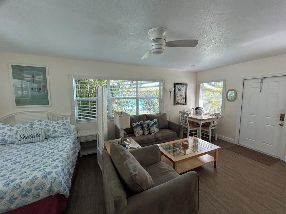 Bahama Beach Club Pompano photo 55