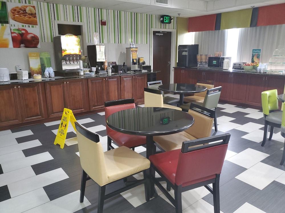 Quality Inn Prattville I-65 photo 28
