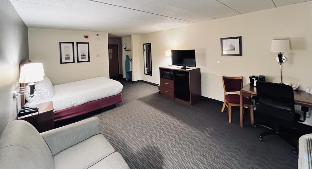 AmericInn by Wyndham Iowa Falls photo 6