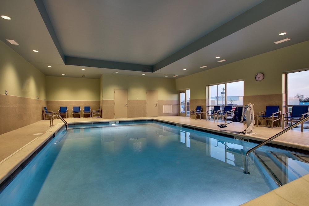 Holiday Inn Express & Suites Troy by IHG photo 32