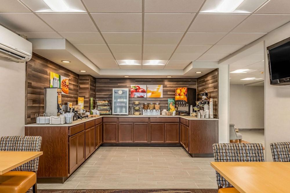 Quality Inn Bucyrus North photo 23