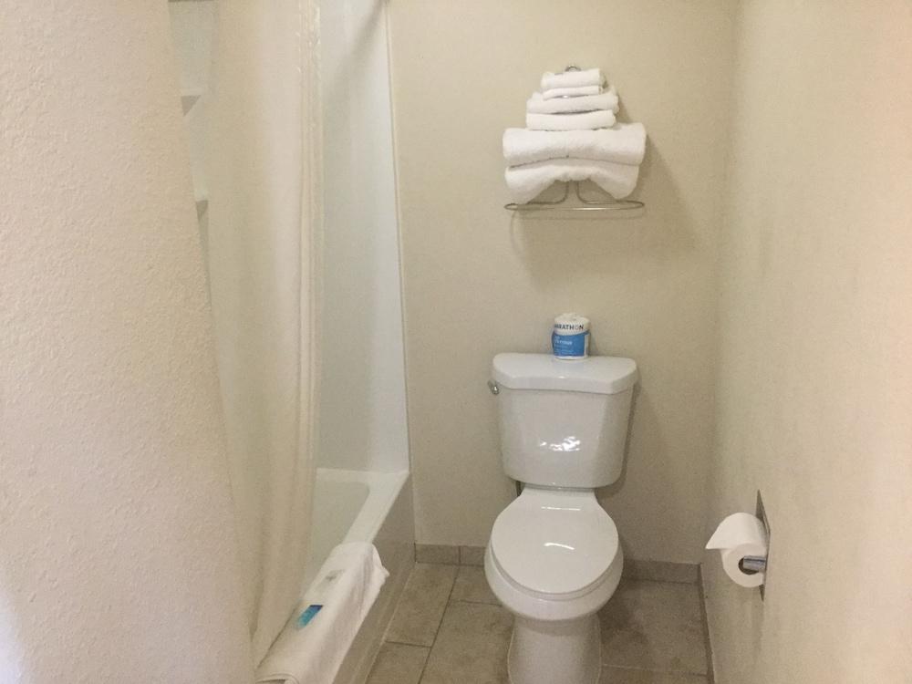 Rodeway Inn Hermiston - Umatilla photo 25