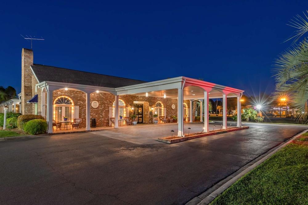 Best Western Plus Santee Inn photo 38