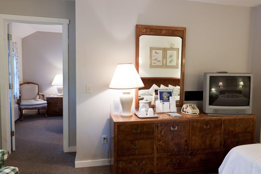 Mount Battie Inn photo 9
