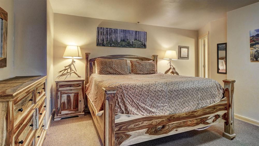 Eagle Fire Lodge & Cabins photo 100