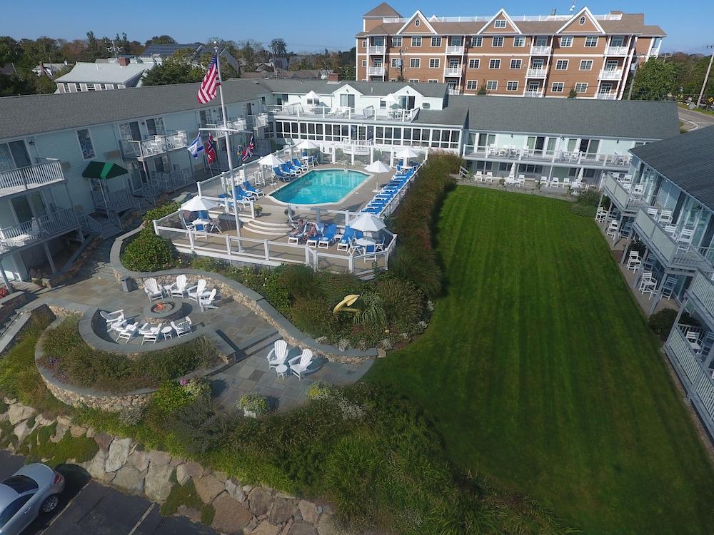 Anchor In Distinctive Waterfront Lodging photo 18