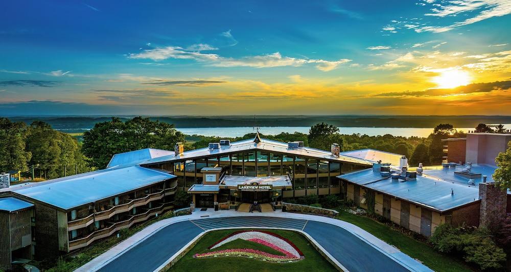 The Lakeview Hotel, Shanty Creek Resort — hotel in Bellaire