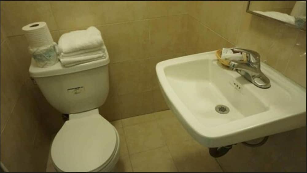 Hollywood Roxy Hotel photo 28