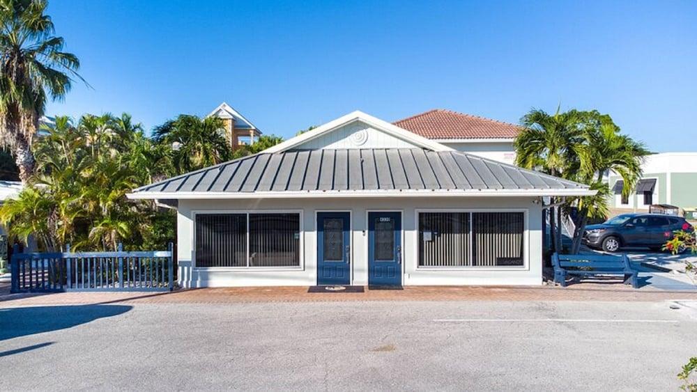 Bonita Beach Inn and Suites photo 16