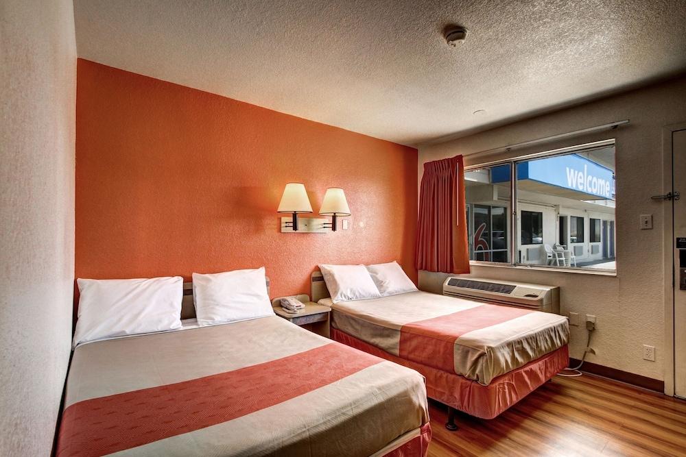 Park Inn by Radisson, Wells photo 9