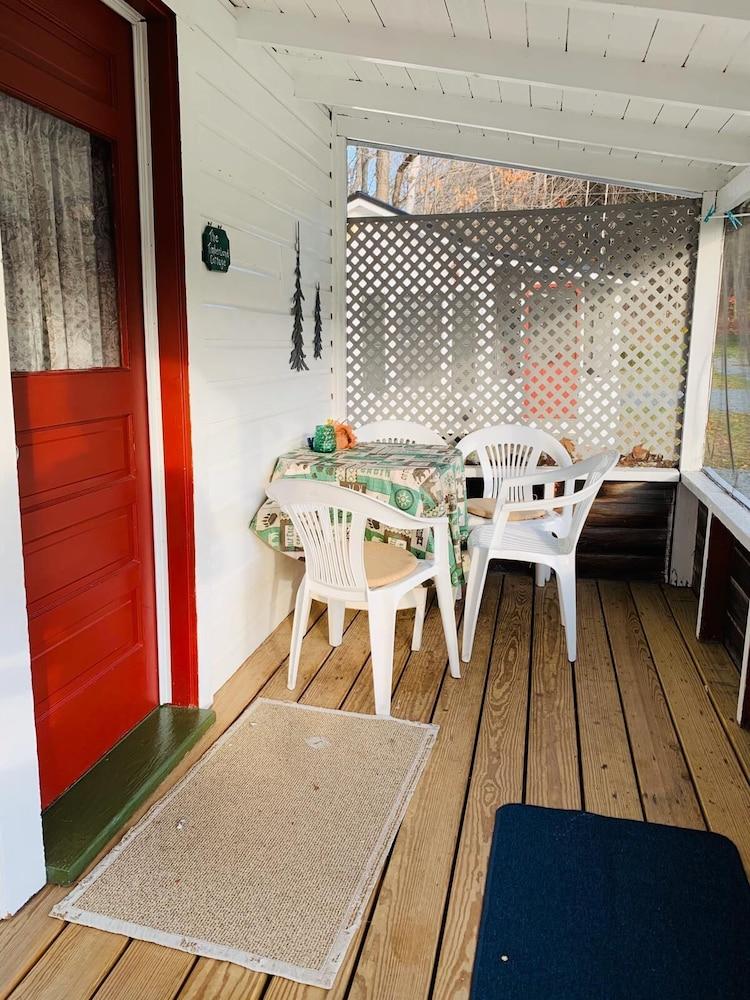 Carroll Motel & Cottages photo 19