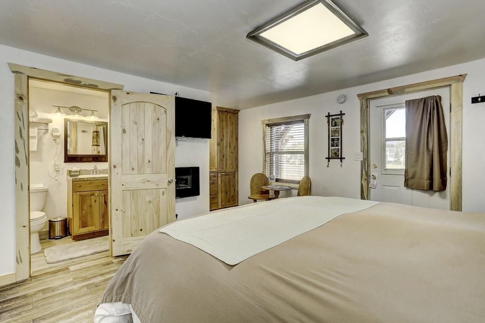 Cascade Lake Inn photo 22