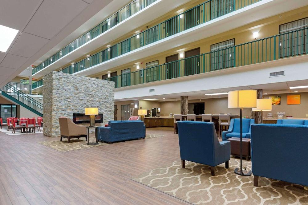 Comfort Suites Near Potomac Mills photo 2
