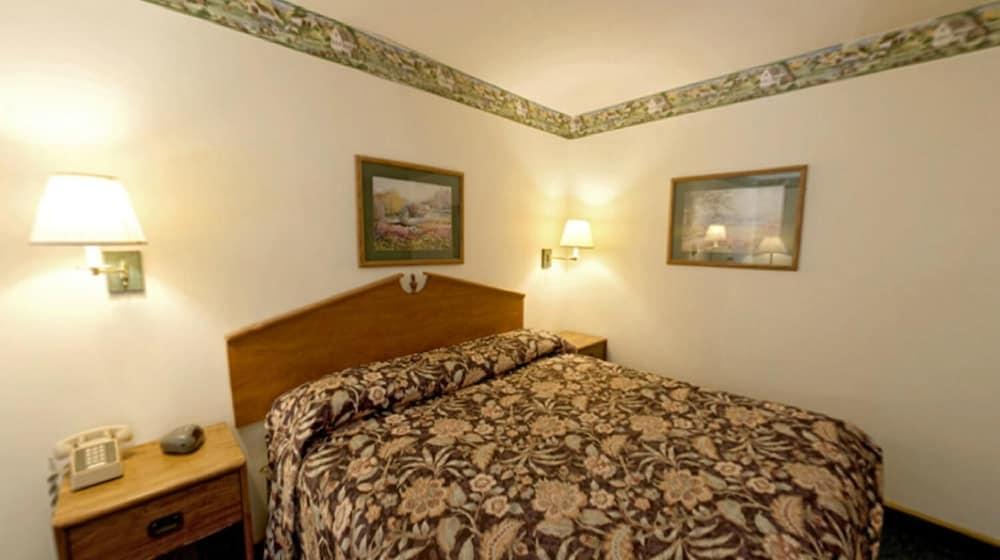 Americas Best Value Inn Litchfield photo 7
