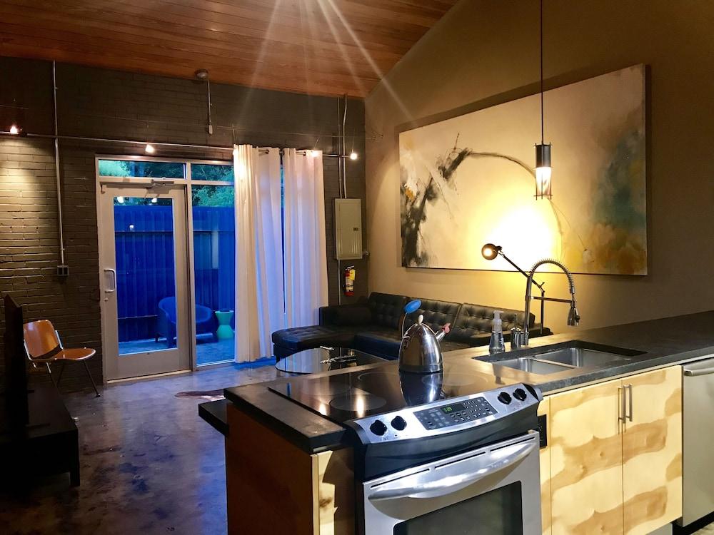 The Hangar Lofts Hotel photo 16