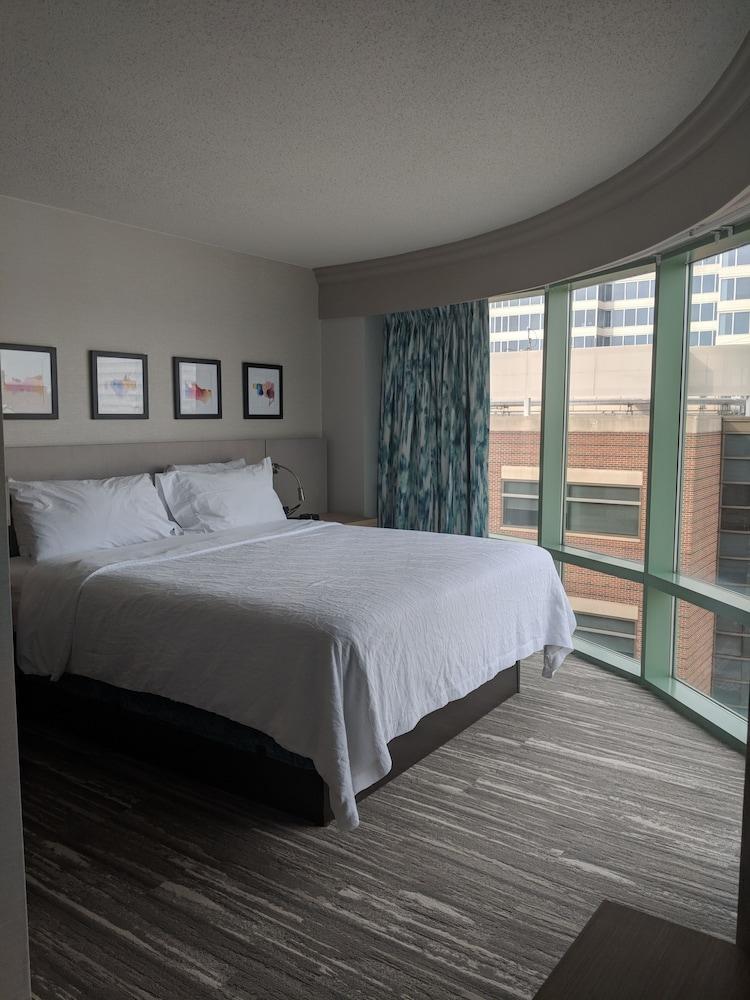 Hilton Garden Inn Chicago North Shore/Evanston photo 70