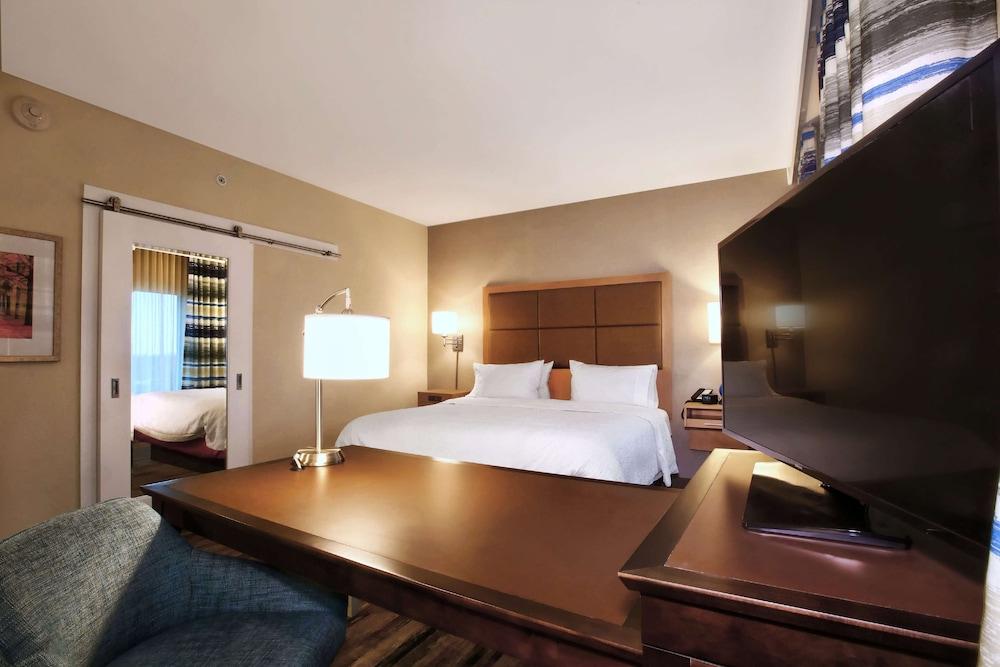 Hampton Inn & Suites Baltimore/Aberdeen photo 20