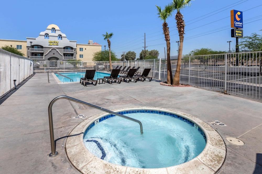 Comfort Inn & Suites El Centro I - 8 photo 2