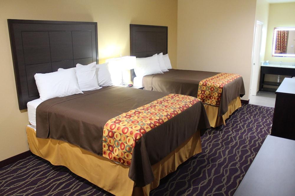Express Inn & Suites - Bush Airport photo 14
